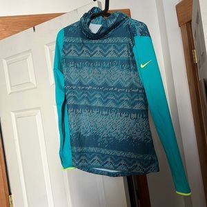 “Sweater” Nike warm workout top, rare and in VGUC
